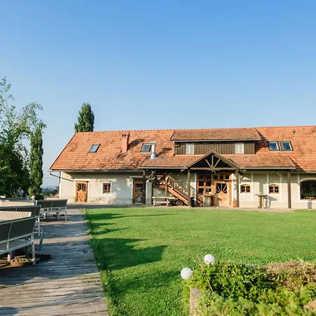 Gaestezimmer Weingut Pongratz Am Kranachberg Feriegård *