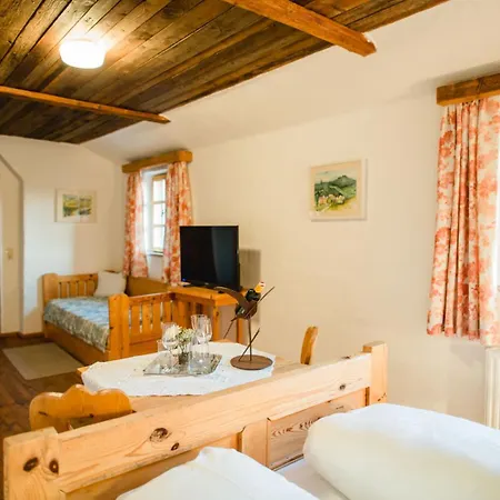 Gaestezimmer Weingut Pongratz Am Kranachberg *